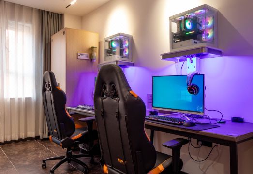 2. 포투 E-스포츠..