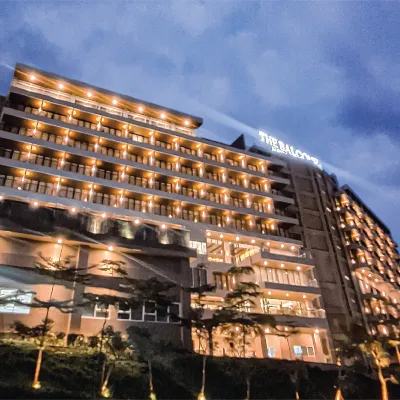 The Balcone Suites & Resort Hotels near Bukittinggi Clock Tower