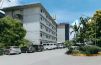 RedDoorz @ Insular Square Mandaue City Hotels in der Nähe von Victory Chapel Christian Center