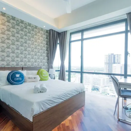 Grand Medini Suites by RR JBcity
