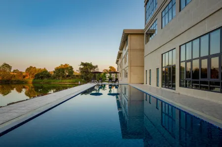 Jin Fu Vocation Hotel Отели рядом с достопримечательностью «Будда-парк»