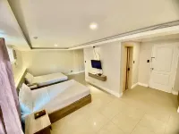 Hotel Euroasia By Bluebookers - Hot Tub