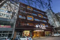 Chenxiang Hotel (Yizhong High-Speed Railway Station)