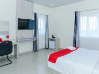 RedDoorz Plus @ GNG Hotel El Tari Airport Kupang Hotel di Kupang