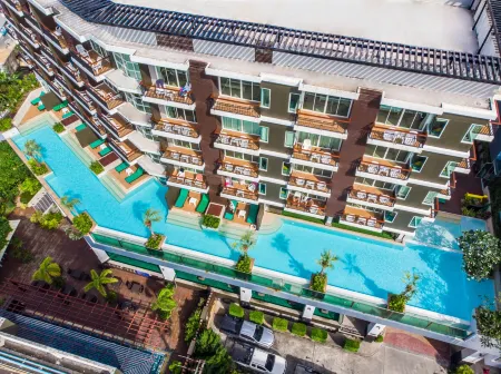 Andakira Hotel Отели в г. Пхукет