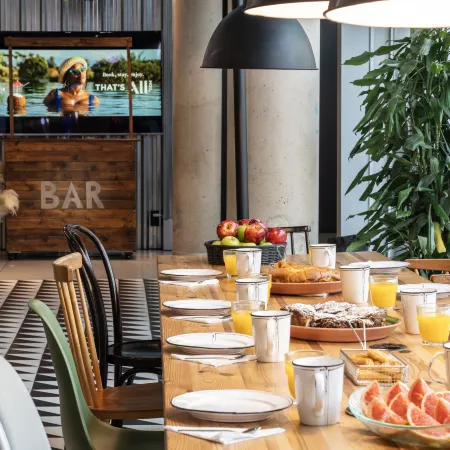 Ibis Barcelona Plaza Glories 22 Отели рядом с достопримечательностью «Железнодорожный вокзал Клот»