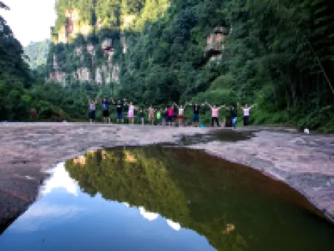 Dashundian Hanging House Hostel Hotels in Chishui