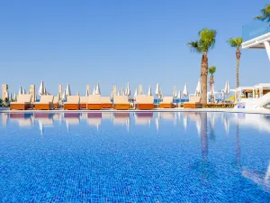 Flamingo Paradise Beach Hotel
