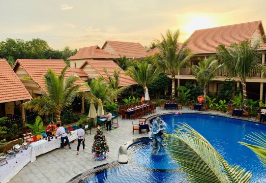 골든 토파즈 정원