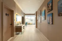 Meihao R Royalss Hotel （Qingdao Zhanqiao Railway Station Branch） - 비치 리조트