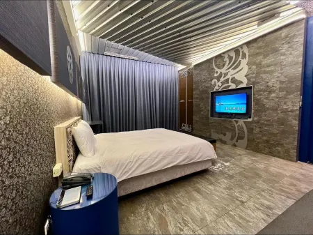 No9 Hotel Отели рядом с достопримечательностью «Lukang Shiyilou»