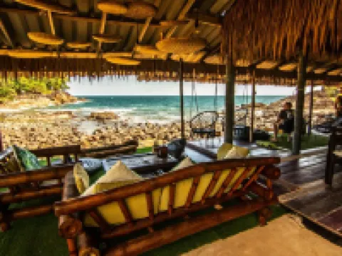 คลิฟ คอทเทจ รีสอร์ท โรงแรมในเกาะช้าง