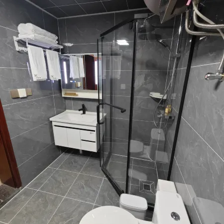 Yingchuan Yuan · No.2 Zhili Hall Homestay