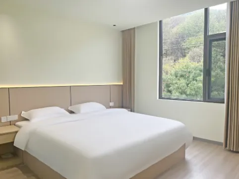 Huize · Shanyulinju Boutique Homestay (Dahai Caoshan)