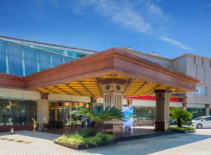 宏達⾦橋⼤飯店（雍湖公園什邡廣場店）