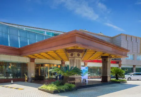 Shifang Hongda Jinqiao Hotel Отели рядом с достопримечательностью «Luohan Temple»