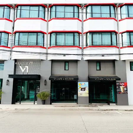 V1 Boutique Hotel Отели рядом с достопримечательностью «Школа Висадтагунгсри»