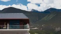 LinZhi Joy Crown Resort hotel Hotels in 