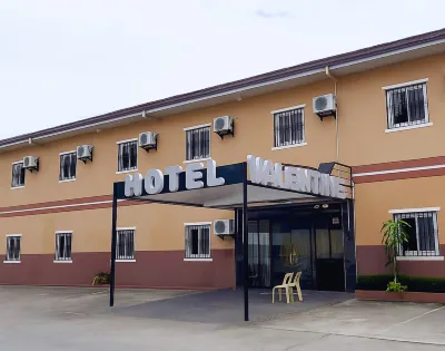 Valentine Hotel Angeles City Hôtels à proximité de : San Isidro Parish Church