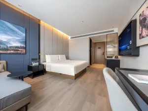 Lianyungang Donghai crystal jewelry city Yingbin Avenue Atour Hotel