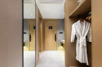 Elong Hotel Shanghai Pudong Jinqiao LaLaport。 Hotels near Zhangqiao Park