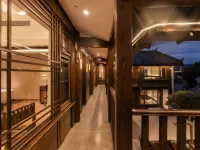 Courtyard · Yifeng Villa (the Old Town of Lijiang Mufu Store) Hotels near Three-eye Well