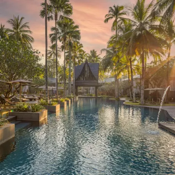 Twinpalms Surin Beach Phuket Отели рядом с достопримечательностью «Пляж Лаем-Синг»
