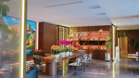 Jinlanting Hotel (Jinzhou Beizhen Bus Station) Отели в г. Бейчжэнь