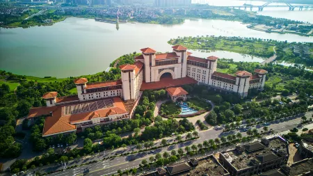 STEIGENBERGER ICONS NANCHANG FUTURE CITY Отели рядом с достопримечательностью «CPC Nanchang Committee Party School»