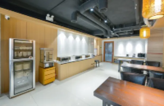 โรงแรมเทียนเหอ เอ็กซ์เพรส (ถนนคนเดินจงเจีย พระราชวังต้องห้าม เสิ่นหยาง)