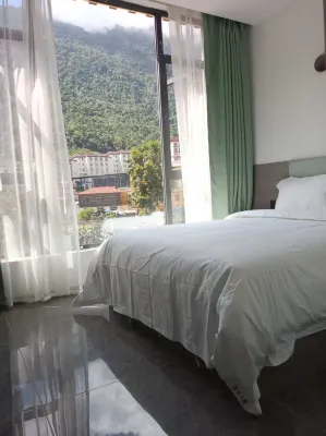 Motuo Yishui Lanting Hotel