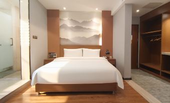 Xishan Travel Hotel (Shiqian Ancient Hot Spring Branch)