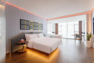 Dongguan Zhihui Wuren Hotel (Da Wanqu University Songshanhu Campus)