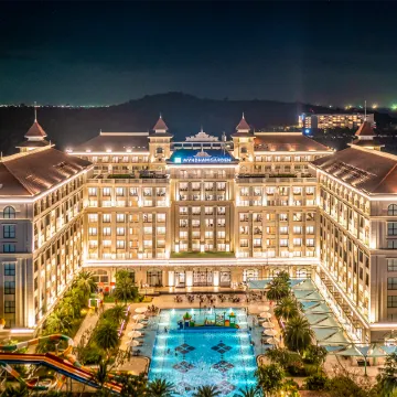 Отель Wyndham Garden Grand world Phu Quoc Отели рядом с достопримечательностью «Van beach»