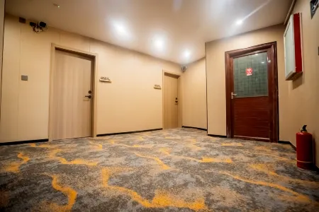 Zhongxing Hotel Отели рядом со станцией Pingdingshan West Railway Station