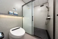 海口雲熙飯店（美蘭國際機場高鐵站店） 江東十里金灘-露營地附近的飯店