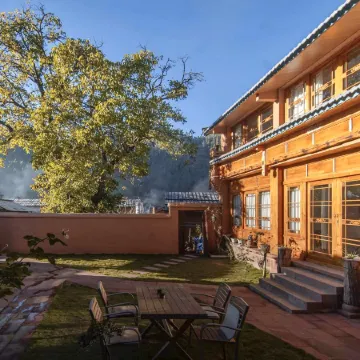 Lanping Shujiawu Township Luoguxuan Hiking Homestay