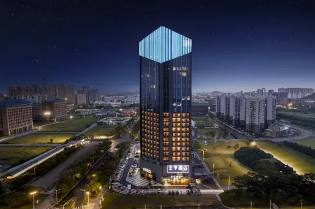 JI Hotel (Zhuhai Aviation New Town) Отели рядом с достопримечательностью «Zhuhai City Polytechnic»