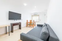 Spain Breaks - 2 bed family apartment Benalmádena with pool, Airco, WiFi