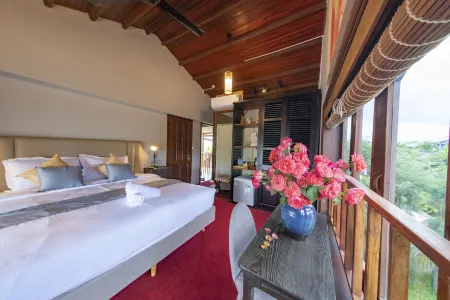 Hoianbang Beach Front Villa and Restaurant Отели рядом с достопримечательностью «Museum of Folklore in Hoi An»