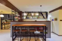 Qingzhen Qiyun Maple Lake | Scenic View Vacation Apartment (Hongfeng Lake S Bay) - bar