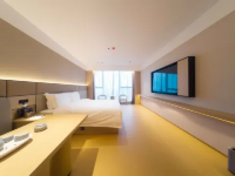 Junhao Hotel (Long'an District Wanda Plaza)