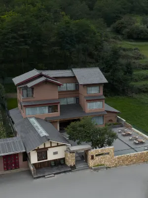 Zhongzha Mountain Base • Yunjing Wild Luxury Homestay Hotels in Zhongzha Furrow Luneng Resort