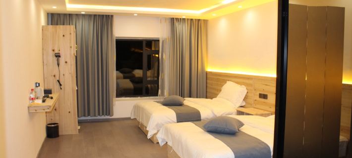 Shangmuju Gongyushanju Hotels in Kangding