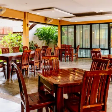 The Nine Bed & Restaurant Отели рядом с достопримечательностью «Школа Висадтагунгсри»