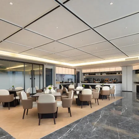 Atour Hotel in Fengmao Li, Kuncheng Lake, Changshu Southeast Development Zone.