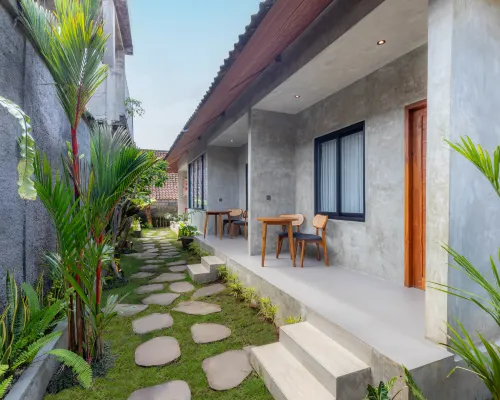 Anadolu Ubud Hoteles cerca de Estudio de Yoga Barn