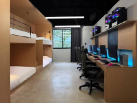 Qingshan E-Sports Hotel (Dujiangyan Scenic Area)