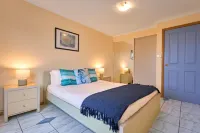 Bicheno Bliss Hotels near Waubs Bay Gallery