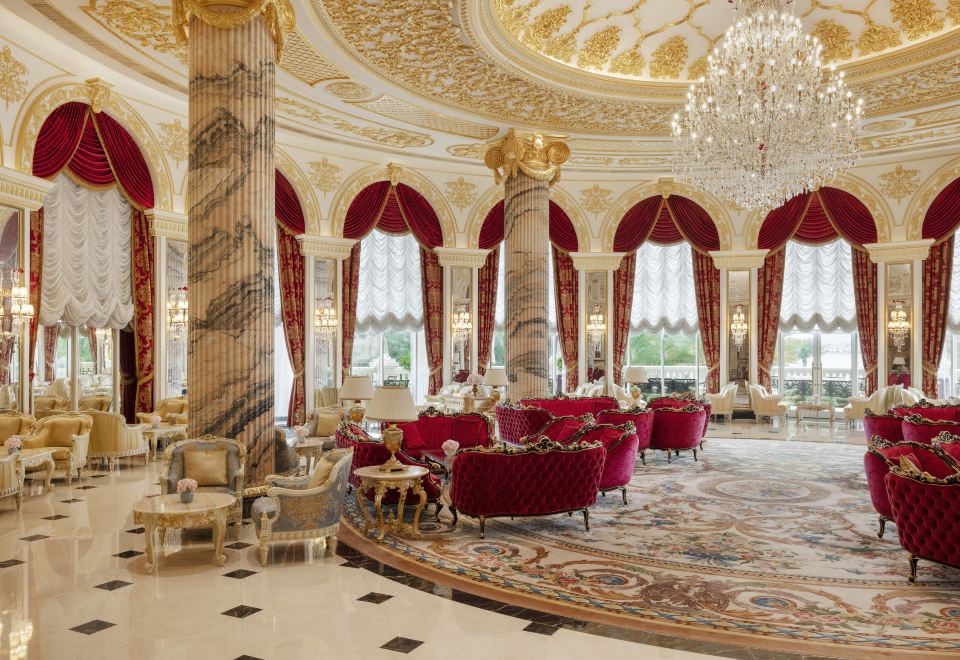 래플스 더 팜의 럭셔리한 실내 인테리어